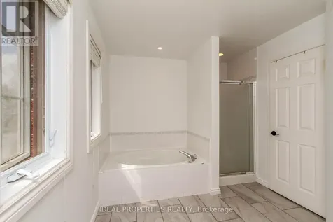 1 Acklam Terrace Ottawa ON K2K 2H1