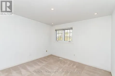 1 Acklam Terrace Ottawa ON K2K 2H1