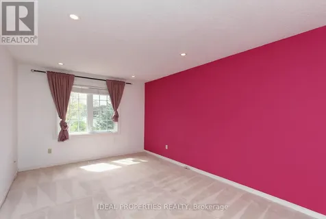 1 Acklam Terrace Ottawa ON K2K 2H1