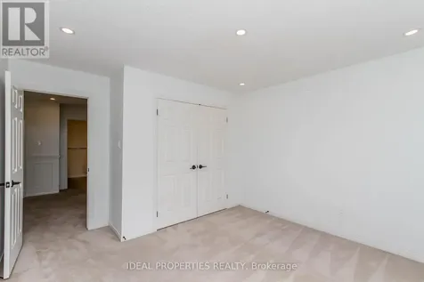 1 Acklam Terrace Ottawa ON K2K 2H1