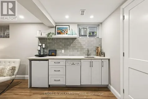 1530 Caton Street Ottawa ON K1H 6J4