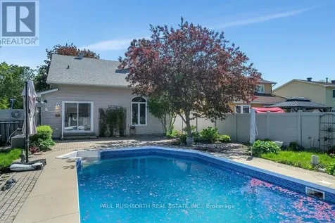1176 Medoc Court Ottawa ON K1C 2S6