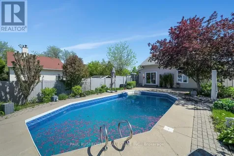 1176 Medoc Court Ottawa ON K1C 2S6