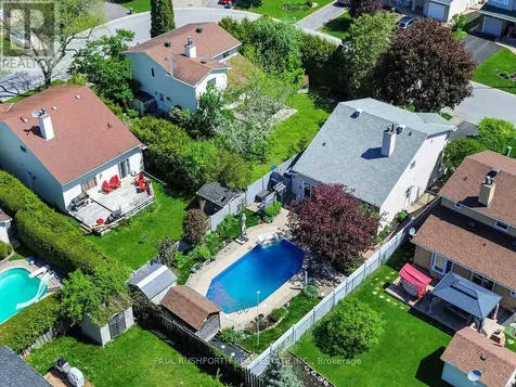 1176 Medoc Court Ottawa ON K1C 2S6