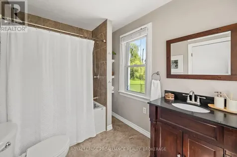 560 King Street West Gananoque ON K7G 2H1