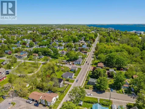 560 King Street West Gananoque ON K7G 2H1