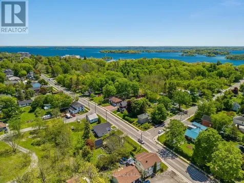 560 King Street West Gananoque ON K7G 2H1