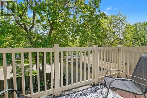 37 Wilsonview Avenue Guelph (dovercliffe Park/old University) ON N1G 2W5