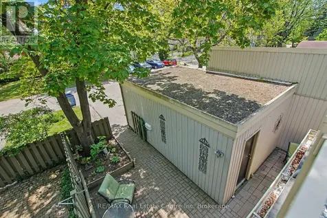 37 Wilsonview Avenue Guelph (dovercliffe Park/old University) ON N1G 2W5