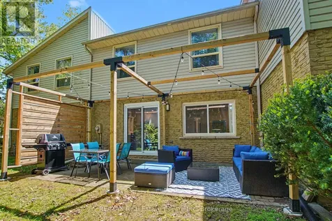 37 Wilsonview Avenue Guelph (dovercliffe Park/old University) ON N1G 2W5