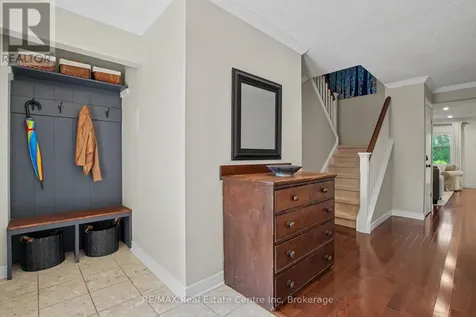37 Wilsonview Avenue Guelph (dovercliffe Park/old University) ON N1G 2W5