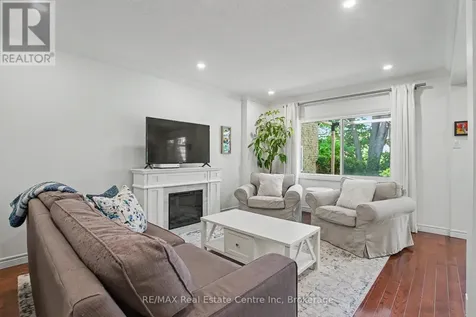 37 Wilsonview Avenue Guelph (dovercliffe Park/old University) ON N1G 2W5