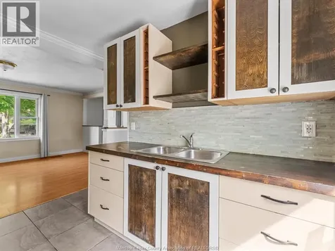 962 Merritt Windsor ON N9B 3C5