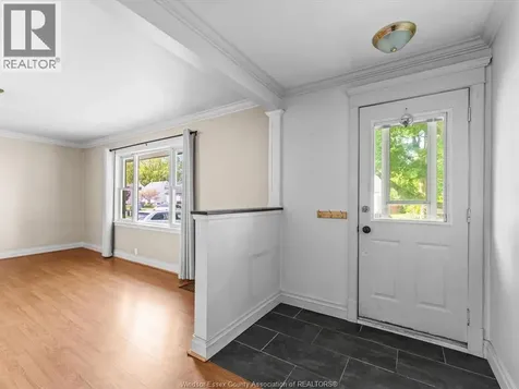 962 Merritt Windsor ON N9B 3C5