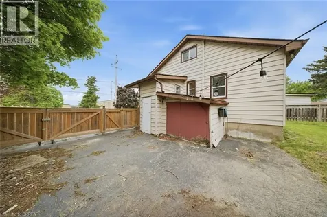 113 Tollgate Road Brantford ON N3R 4Z8