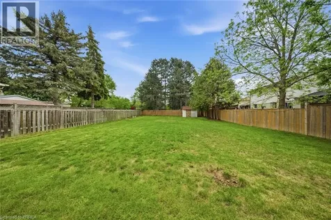 113 Tollgate Road Brantford ON N3R 4Z8