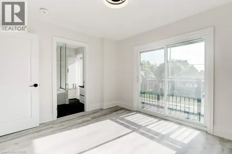 38 East 16th Street Hamilton ON L9A 4H9