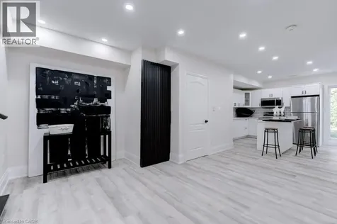 38 East 16th Street Hamilton ON L9A 4H9