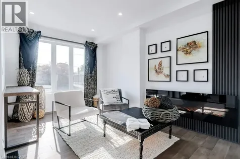 38 East 16th Street Hamilton ON L9A 4H9