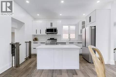 38 East 16th Street Hamilton ON L9A 4H9