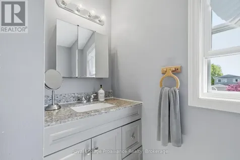 903 Fairbanks Road Cobourg ON K9A 5G9