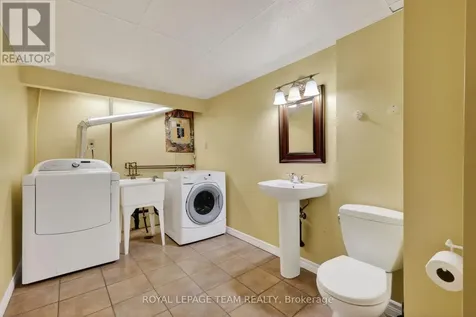 4 Mill Hill Road Ottawa ON K2H 9N4