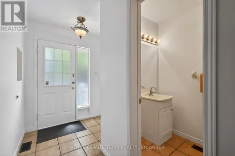 4 Mill Hill Road Ottawa ON K2H 9N4