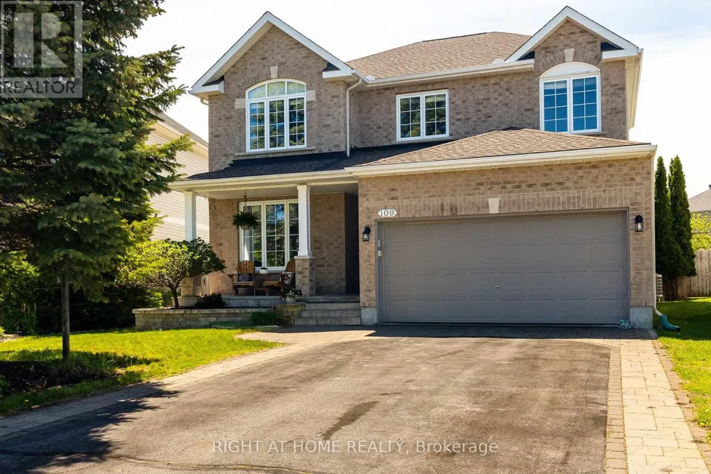 109 Coyote Crescent Ottawa ON K2S 2G4