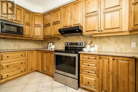 109 Coyote Crescent Ottawa ON K2S 2G4