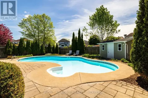 109 Coyote Crescent Ottawa ON K2S 2G4
