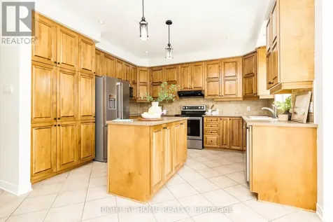 109 Coyote Crescent Ottawa ON K2S 2G4