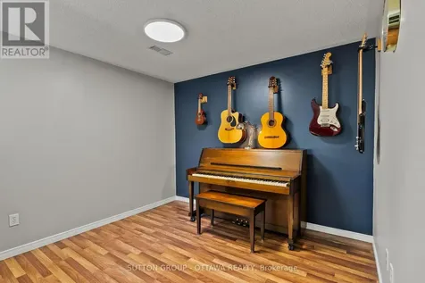 94 Piper Crescent Ottawa ON K2K 2S9