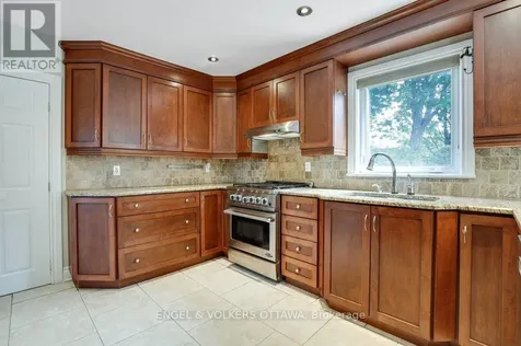 23 Biscayne Crescent Ottawa ON K2E 5R9