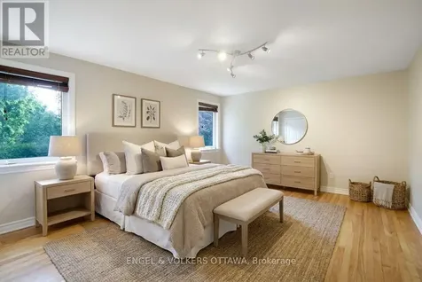 23 Biscayne Crescent Ottawa ON K2E 5R9