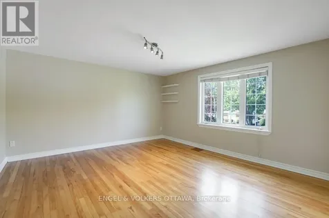 23 Biscayne Crescent Ottawa ON K2E 5R9