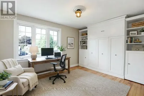 23 Biscayne Crescent Ottawa ON K2E 5R9