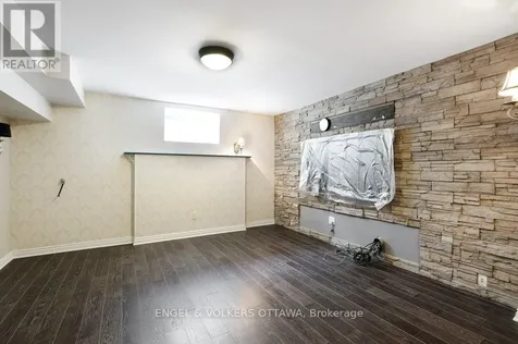 23 Biscayne Crescent Ottawa ON K2E 5R9