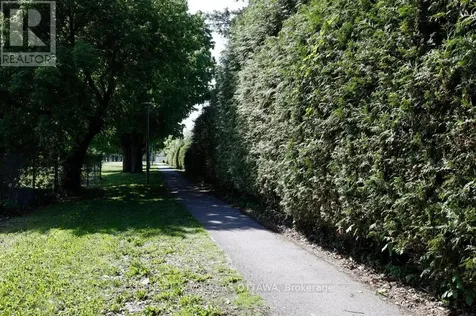 23 Biscayne Crescent Ottawa ON K2E 5R9