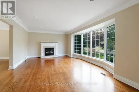 23 Biscayne Crescent Ottawa ON K2E 5R9