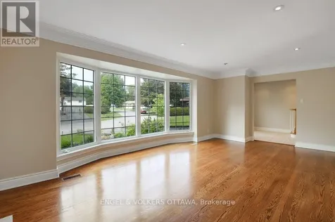 23 Biscayne Crescent Ottawa ON K2E 5R9