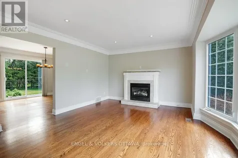 23 Biscayne Crescent Ottawa ON K2E 5R9