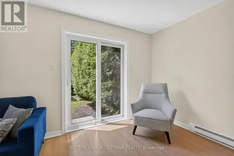 1530 Mimosa Avenue Ottawa ON K1G 4C9