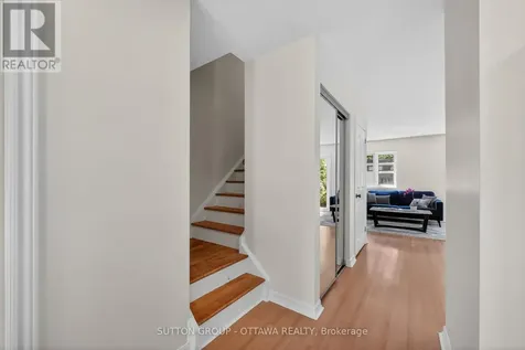 1530 Mimosa Avenue Ottawa ON K1G 4C9