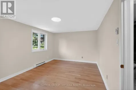 1530 Mimosa Avenue Ottawa ON K1G 4C9