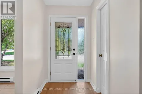 1530 Mimosa Avenue Ottawa ON K1G 4C9