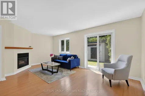 1530 Mimosa Avenue Ottawa ON K1G 4C9