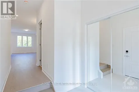 261 Elsie Macgill Walk Ottawa ON K2W 0L4