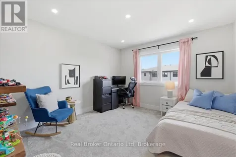 92 Moon Crescent Cambridge ON N1S 0C4