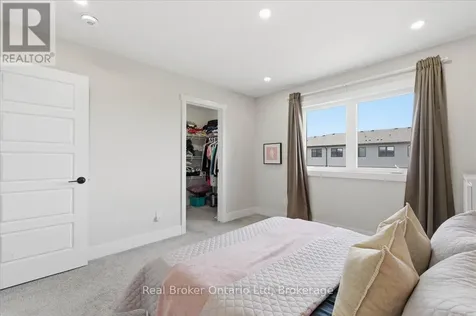92 Moon Crescent Cambridge ON N1S 0C4