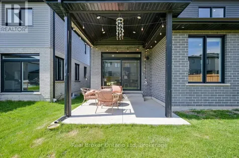 92 Moon Crescent Cambridge ON N1S 0C4